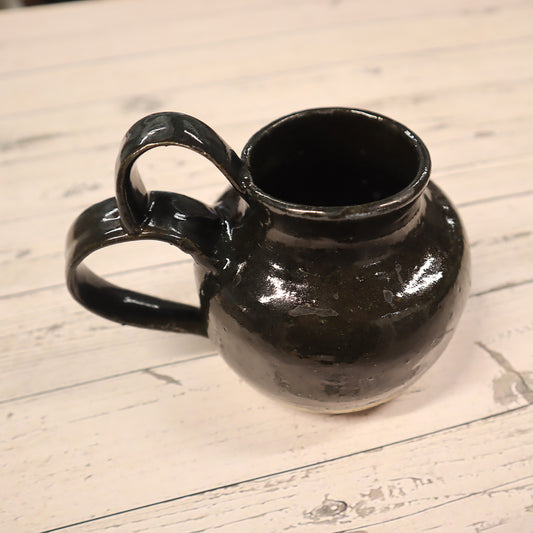 Black with Dark Currents Ceramic Mug